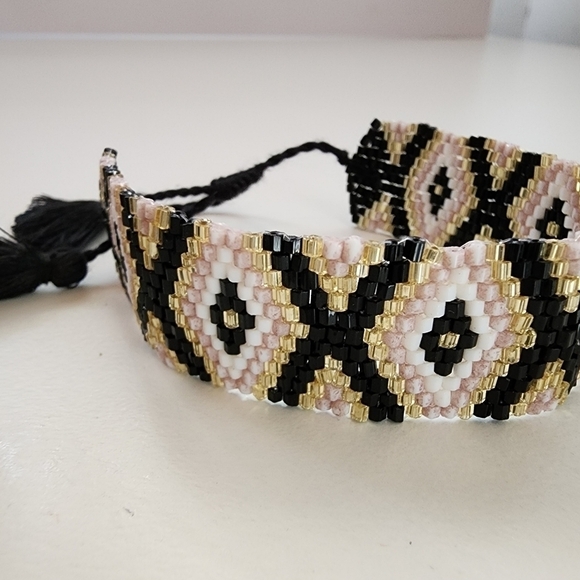 NWT Boho Black Pink Aztec Patterned Beaded Tassel Pull Tie Cinch Bracelet - Picture 7 of 7